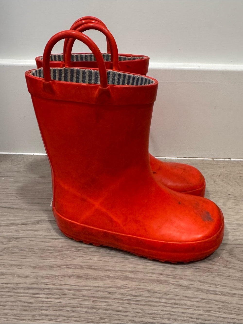 HISEA Kids Red Waterproof Rain Boots with Easy Grip Handles